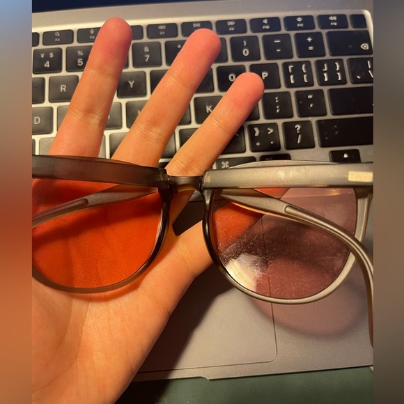 Foldable sunglasses - Picture 2 of 3